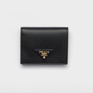 AUTHENTIC: PRADA SMALL WALLET